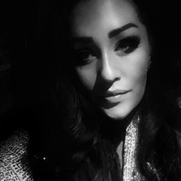 Meet your Posher, Audrey - Picture 1 of 9